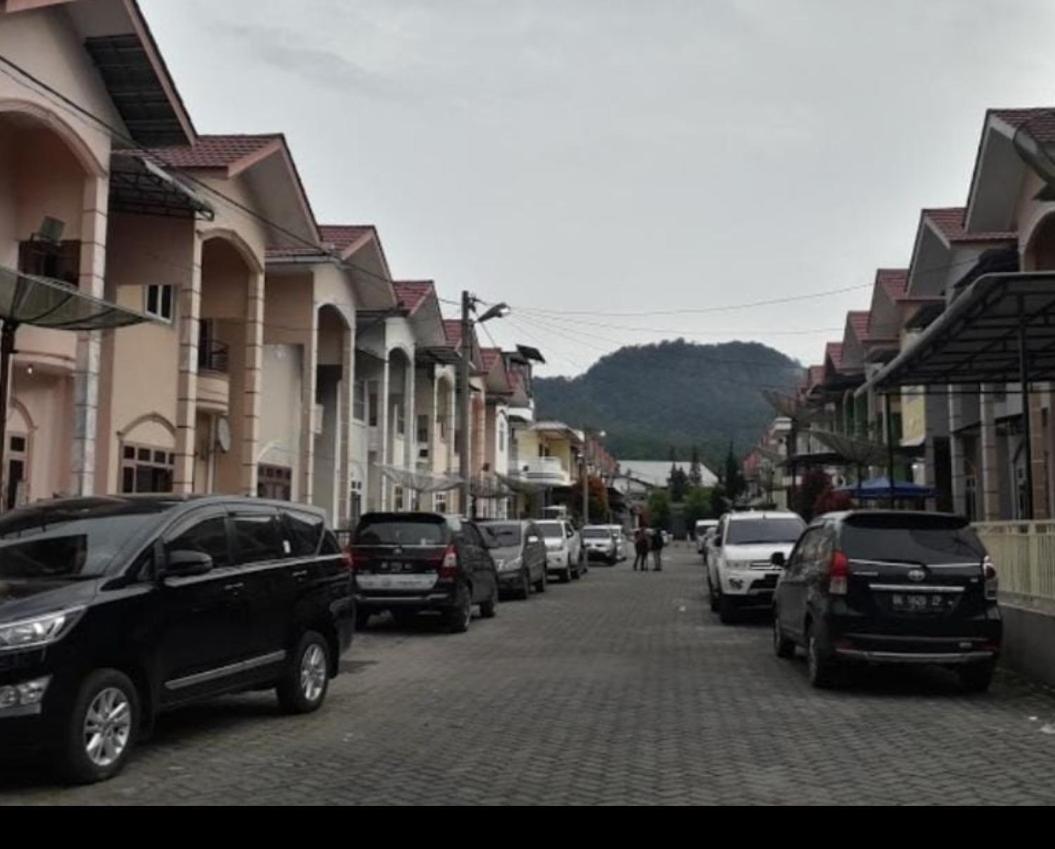 Villa Gunung Mas Berastagi Exterior photo